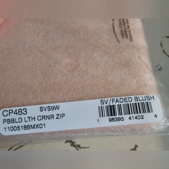 Coach Leather Wristlet. NWT. $88 retail. - Picture 3 of 6